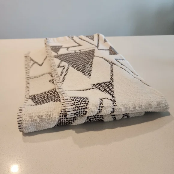 SET OF TWO Blayne Ivory And Black Abstract Geo Hand Towels - Picture 4 of 8